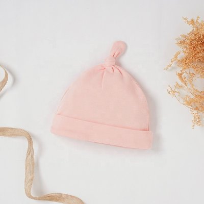 Baby Dětská čepička s uzlíkem z BIO bavlny Růžová