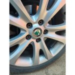 Kryty šroubů kol, 17 mm, černé, s pinzetou, 21 ks – Zboží Mobilmania