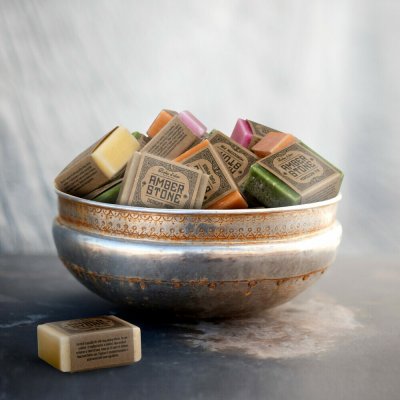 Boles D´olor jantarový kámen Vosk vonný AMBER STONE 5 x 2 x 4 cm Juicy Cherries Šťavnatá višeň – Zboží Dáma