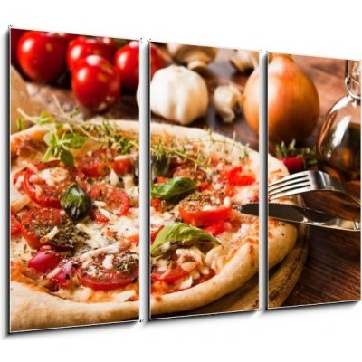 Obraz 3D třídílný - 105 x 70 cm - Pizza pizza pizzeria jídlo – Zbozi.Blesk.cz