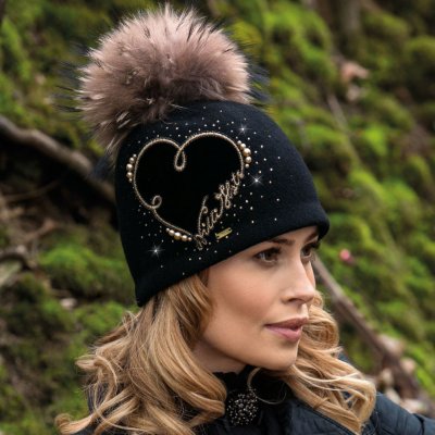 Krumlovanka zimní čepice s bambulí W-0028/018 černá – Sleviste.cz