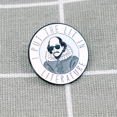 Pinarna William Shakespeare I put the lit in literature / Dodávám literatuře zápal – Sleviste.cz