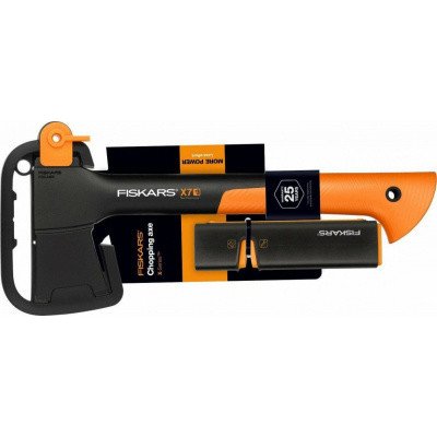 Set FISKARS sekera X7 1015618 +ostřič XSHARP 1000601 1020183