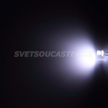 Hebei LED 5mm stud. bílá 1000mcd 100° čirá 599XW7C