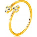 Šperky Eshop Zlatý prsten s úzkými rameny dva trojlístky s čirými kulatými zirkony S4GG246.42 – Zbozi.Blesk.cz
