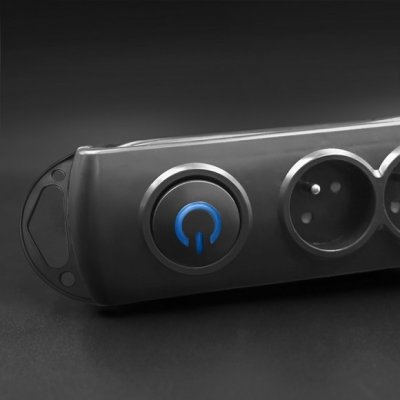 Qoltec 8 zásuvek 3.0m (50114) – Sleviste.cz