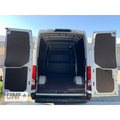 Obložení bočních stěn - překližka 4 mm Iveco Daily (12m³) | Zboží Auto