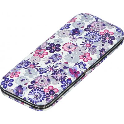 Dominika krásná manikúra v pouzdru s květinami – Sleviste.cz