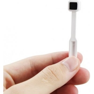 TESLA Static Off Carbon Fiber Stylus Brush White: Karbonový kartáček na hroty přenosek v luxusním bílém provedení – Sleviste.cz