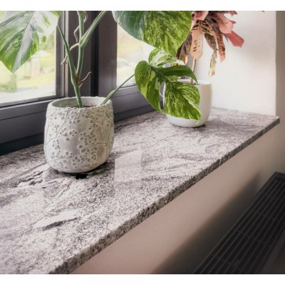 TONE OF STONE Venkovní parapet z přírodního kamene - Žula Viscount White lesk, 250x300x30 mm – HobbyKompas.cz