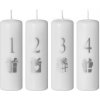 Svíčka Emocio adventní 40x120 bílé barvy se stříbrným potiskem čísel a dárků 4 x 125 g