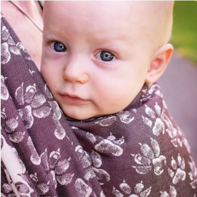 Moisha Šátek Paws Dark Nut – Sleviste.cz