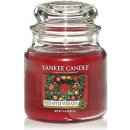 Svíčka Yankee Candle Red Apple Wreath 411 g