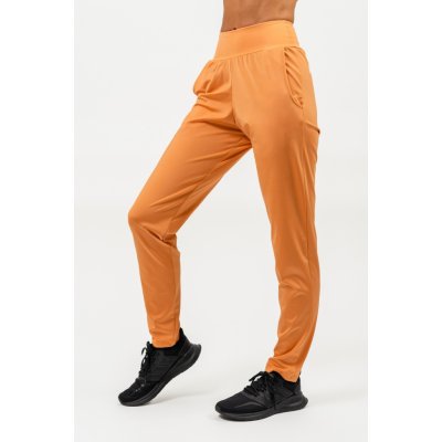 NEBBIA Elite Essentials Slim fit legíny s kapsami Sleek 482 Orange – Sleviste.cz