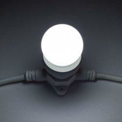 decoLED LED žárovka patice E27 ledově bílá 12 diod
