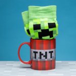 Paladone Dárková sada Minecraft Hrnek TNT a ponožky Creeper 315 ml – Sleviste.cz