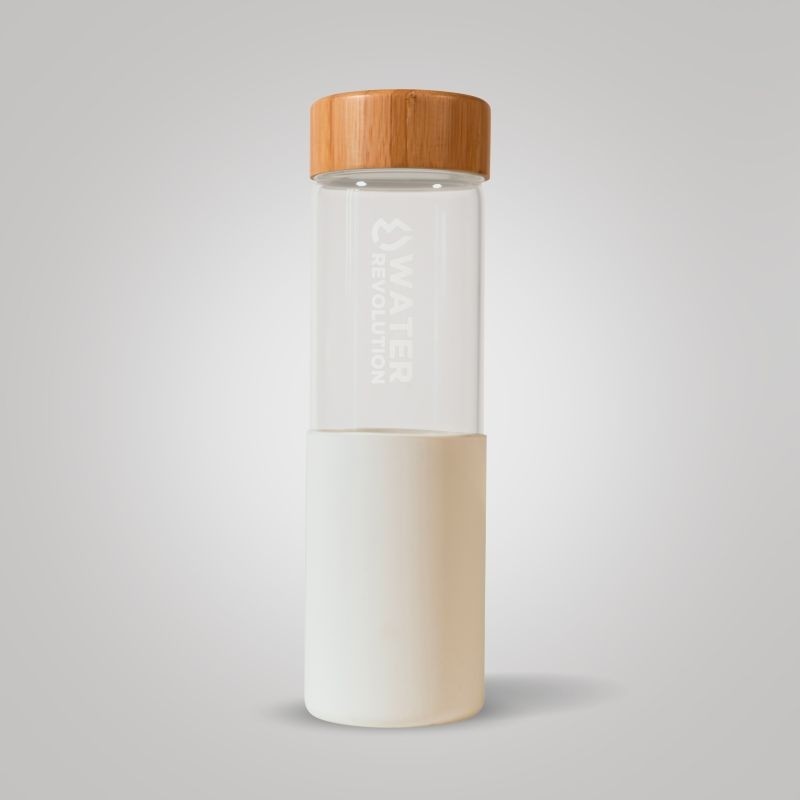 Water Revolution Skleněná láhev na pití v silikonovém obalu bílá Borosilikátové sklo Silikon 0,66 l