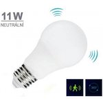 LED21 LED žárovka E27 11W s mikrovlným soumrakovým a pohybovým senzorem, CCD, 1055lm NEUTRÁLNÍ – Sleviste.cz