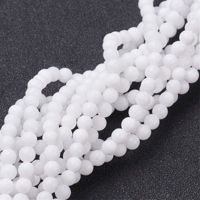 Jadeit bílý 4mm šňůra (84 - 90 korálků) – Sleviste.cz