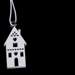 Stoklasa Dřevěný domeček k zavěšení malý (20x40mm) bílý – Hledejceny.cz