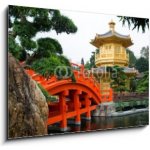 Skleněný obraz 1D - 100 x 70 cm - The Golden pavilion and red bridge in Nan Lian Garden, Hong Kong Zlatý pavilon a červený most v Nan Lian Garden, Hong Kong – Hledejceny.cz