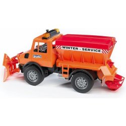 Bruder 2572 ORANŽOVÉ AUTO MB UNIMOG SYPAČ ZIMNÍ ÚDRŽBA