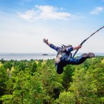 Bungee jumping z jeřábu – Hledejceny.cz