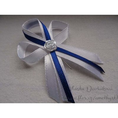 Vývazek bílý s růžičkou - modrá 415 – Zboží Dáma