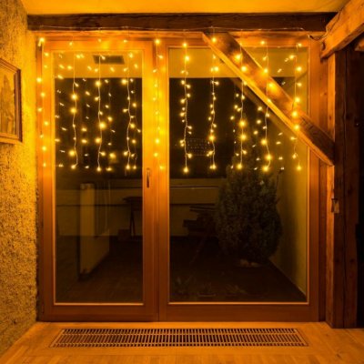 decoLED LED světelná záclona HOBBY LINE 2x1m teple bílá 100 diod – Zboží Mobilmania