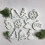 Dekorace z Česka Dřevěné ozdobičky 7 cm mix 10 ks Barva: Bílá – Hledejceny.cz