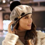 Krumlovanka dámský baret s bambulí W-0090/284 béžový – Hledejceny.cz