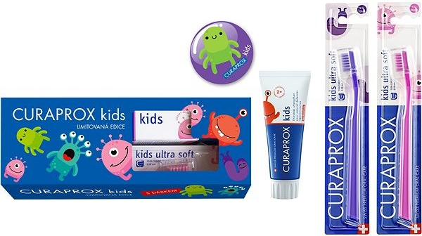 Curaprox Kids Limitovaná edice, 2× kartáček kids + zubní pasta jahoda bez fluoridu 60 ml dárková sada