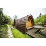 Pobyt se snídaní v útulné dřevěné chatce v Beskydech v areálu Glamp V Hluboké pro 2 osoby – Hledejceny.cz