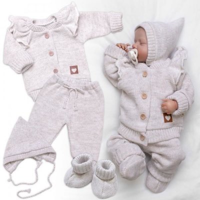 Baby Nellys Rostoucí pletená sada 4D Girl s volánkem Love, béžový melírek – Sleviste.cz