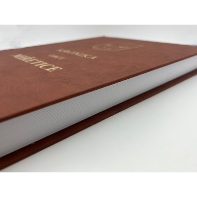 Kronika se znakem a názvem obce, městyse, města v pouzdře Alerion – Zboží Živě