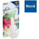 Glade Electric Scented Oil Exotic Tropical Blossoms vůně s tóny monoi květů a kokosového mléka tekutá náplň do elektrického osvěžovače vzduchu 20 ml