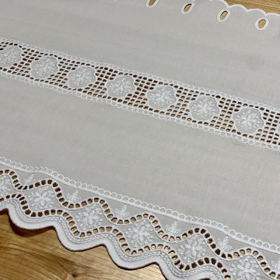 Vitrážová záclona V 291 bílá 40 cm – Hledejceny.cz