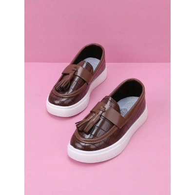 Klasické nazouvací polobotky ploché ekokůže s ozdobnými střapci hnědé – Zboží Dáma