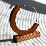 Plaketa Deská kulatá v dřevěném rámu – Sleviste.cz