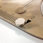 Magsy Neodymový magnet válec pr.5x1 N 80 °C, VMM5-N38 – Hledejceny.cz