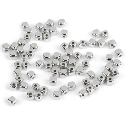 Plastové korálky mini hvězdičky, srdíčka, kostky metalické Varianta: 5 stříbrná kostky, Balení: 10 g – Zboží Dáma