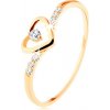 Prsteny Šperky Eshop Zlatý prsten kontura srdce s čirým zirkonkem, zdobená ramena GG114.47