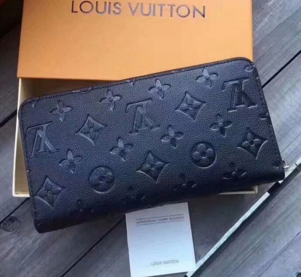 Louis Vuitton peněženka od 2 265 Kč - Heureka.cz