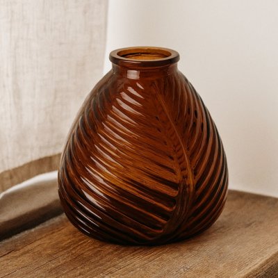 Duif Skleněná váza Flora amber M – Zboží Dáma