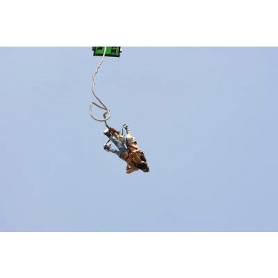 Bungee jumping z jeřábu ve dvou – Hledejceny.cz