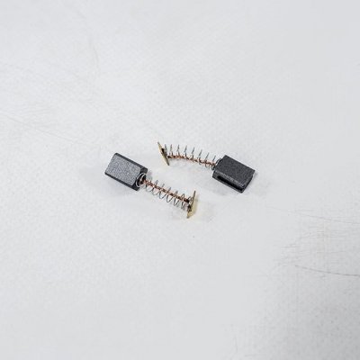 XTLINE Uhlíky pro vibrační brusku XT106240 – Zboží Dáma