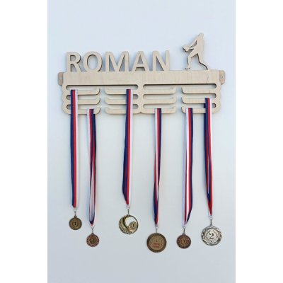 MAJADESIGN Věšák na medaile se jménem Volejbal Přírodní dřevo – Hledejceny.cz