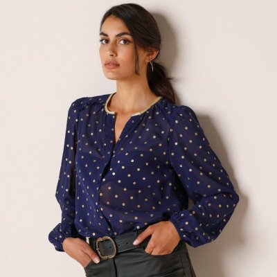 Blancheporte voálová halenka se zlatavým potiskem puntíků temně modrá – Zboží Mobilmania