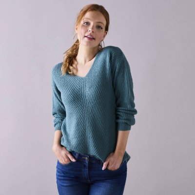 Pulovr s výstřihem do "V" hladký pletený vzor šalvějová – Sleviste.cz