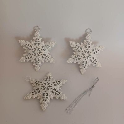 DECOLED Kovové vločky, 3 kusy, 10 x 7,7 cm, bílá – Sleviste.cz